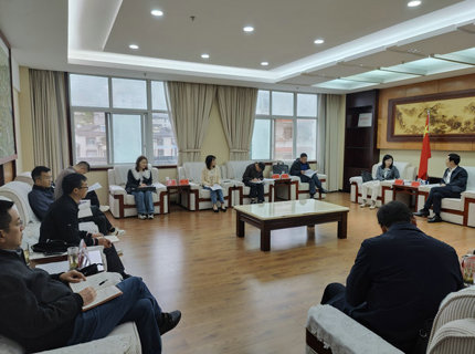 陳印輝帶隊到鶴峰縣調研